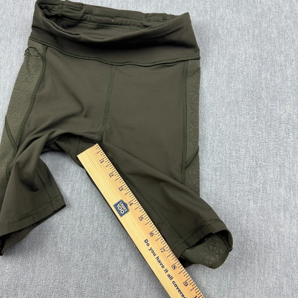Lululemon Shorts Womens 2 Green Strength & Sweat 8
